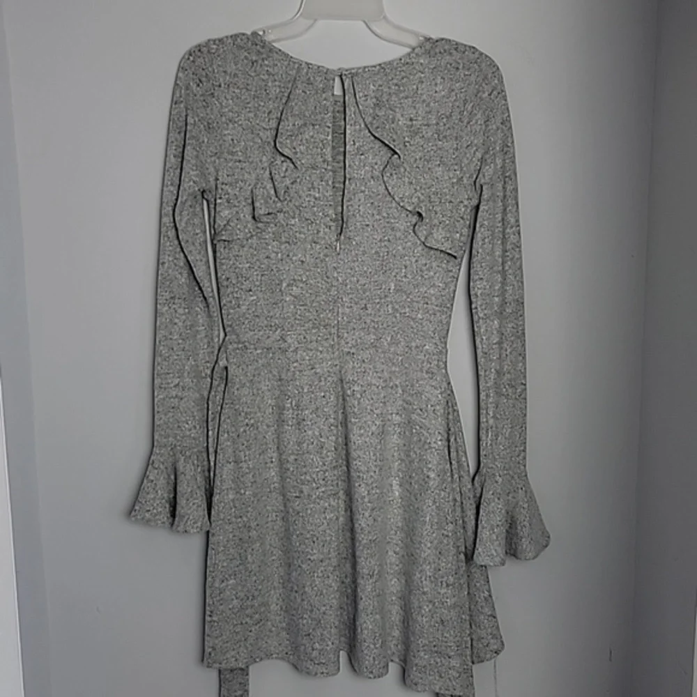 Women's Lulu's dress - Picture 9 of 13